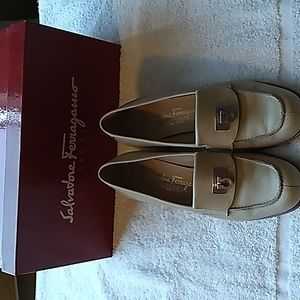 Ferrigamo natural calf 61/2 sport loafers. Birilla SHU03680